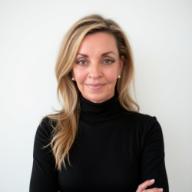 Jen Sparks professional headshot